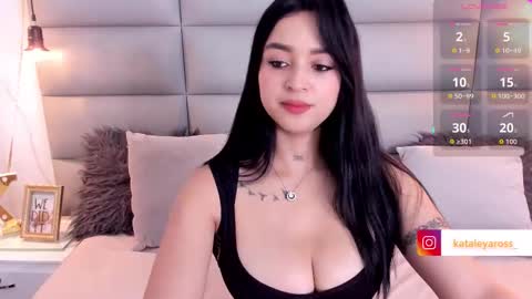 Snapshot of miss_ross_ chatting on 29, 9, 2025 onlyfanskataleyaross online show from 29, 9, 2025