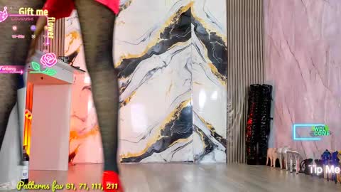 Snapshot of miss_shannell chatting on 10, 10, 2025 Shannell online show from 10, 10, 2025