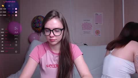Snapshot of miss_sweetbb chatting on 13, 12, 2024 Bella online show from 13, 12, 2024
