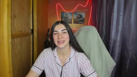 Snapshot of miss_tasy chatting on 17, 2, 2025 Melanie January 15th is my birthday there will be an interesting show online show from 17, 2, 2025