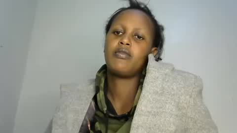 miss_vall online show from 28, 1, 2025