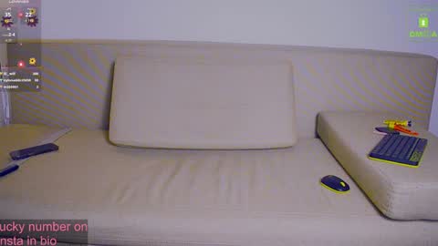 Snapshot of miss_vero chatting on 17, 12, 2024 Just Vero online show from 17, 12, 2024