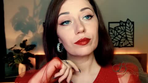 Snapshot of missbeverlymills chatting on 8, 12, 2024 The divine Beverly online show from 8, 12, 2024