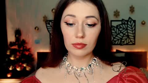 Snapshot of missbeverlymills chatting on 25, 12, 2024 The divine Beverly online show from 25, 12, 2024