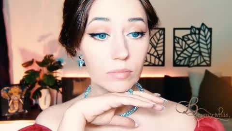 Snapshot of missbeverlymills chatting on 5, 3, 2025 The divine Beverly online show from 5, 3, 2025