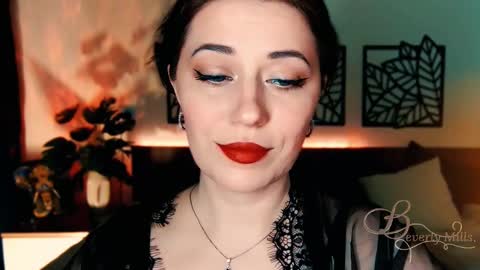 Snapshot of missbeverlymills chatting on 9, 3, 2025 The divine Beverly online show from 9, 3, 2025