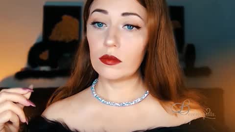 Snapshot of missbeverlymills chatting on 12, 10, 2025 The divine Beverly online show from 12, 10, 2025