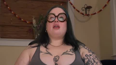 Miss Bika online show from 6, 3, 2025