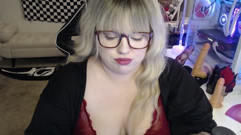 missdanibluee online show from 16, 12, 2024