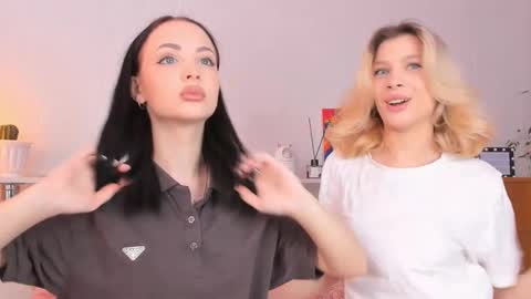 Snapshot of misseliss chatting on 26, 11, 2025 Hello dear my name Elisa online show from 26, 11, 2025