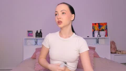 Snapshot of misseliss chatting on 2, 3, 2026 Hello dear my name Elisa online show from 2, 3, 2026