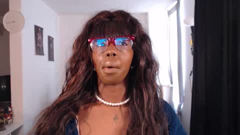 Snapshot of missemilie1 chatting on 15, 2, 2026 Emilie Diaz online show from 15, 2, 2026