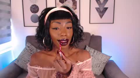Emilie Diaz online show from 16, 7, 2026