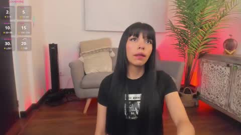 Snapshot of missesmeralda chatting on 18, 2, 2025 Julieta Arboleda but i like call me esme online show from 18, 2, 2025