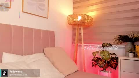 Snapshot of missesmeralda chatting on 25, 9, 2025 Julieta Arboleda but i like call me esme online show from 25, 9, 2025