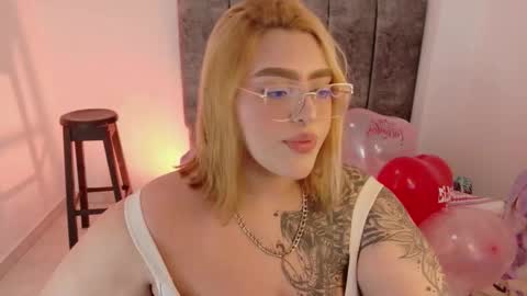 missevans_ online show from 4, 2, 2026