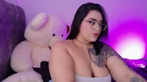 missevans_ online show from 20, 7, 2026