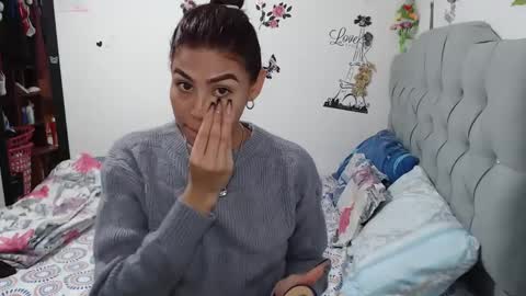 Snapshot of misskarol18 chatting on 18, 1, 2025 misskarol18 online show from 18, 1, 2025