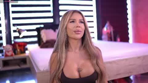 misskiarra online show from 5, 7, 2026