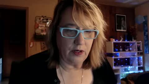 MissKittyFox online show from 2, 12, 2024