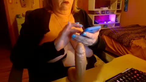 MissKittyFox online show from 18, 1, 2026