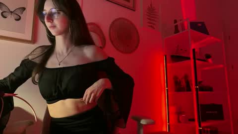 misslalii online show from 12, 3, 2026