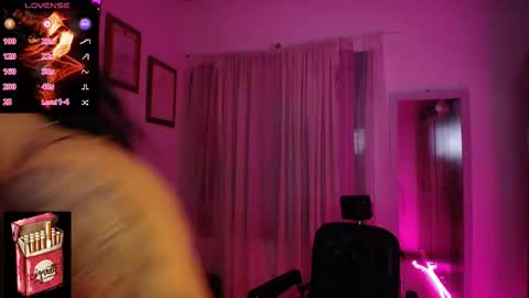 Snapshot of misslana_wn chatting on 9, 10, 2025 LanaLul online show from 9, 10, 2025