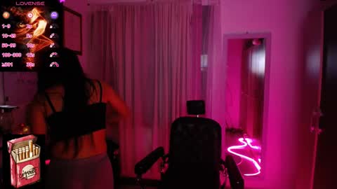 Snapshot of misslana_wn chatting on 20, 10, 2025 LanaLul online show from 20, 10, 2025