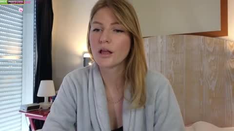 Misslucci online show from 8, 3, 2025