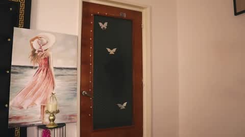 Lullu online show from 15, 4, 2026