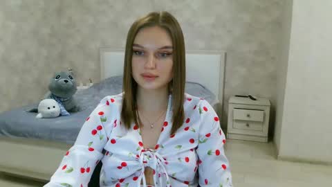 Snapshot of missmariat chatting on 22, 1, 2025 OneGoddess online show from 22, 1, 2025