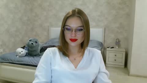 Snapshot of missmariat chatting on 28, 1, 2025 OneGoddess online show from 28, 1, 2025