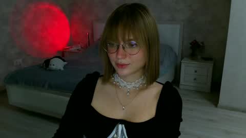 Snapshot of missmariat chatting on 30, 9, 2025 OneGoddess online show from 30, 9, 2025