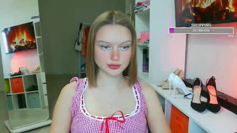 Snapshot of missmariat chatting on 2, 11, 2025 OneGoddess online show from 2, 11, 2025