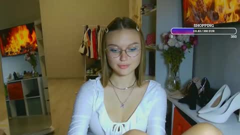 OneGoddess online show from 7, 11, 2025