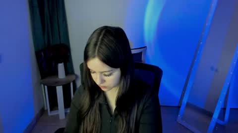 Mia online show from 11, 5, 2026