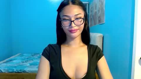 missminervaa online show from 19, 5, 2026