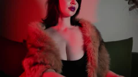   online show from 1, 11, 2025