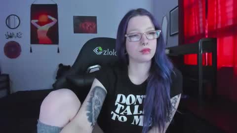 Mistress Nikki Vill online show from 18, 2, 2026