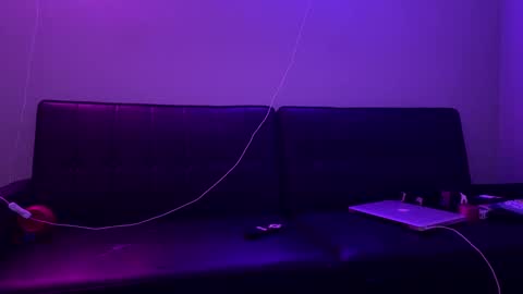 SlaveMissOdin online show from 4, 2, 2025