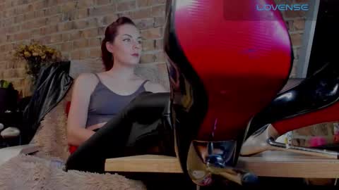 Snapshot of misspetitevenus chatting on 23, 2, 2026 Miss Venus online show from 23, 2, 2026