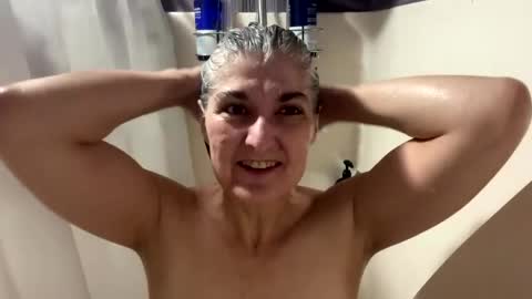 Miss Spooky Silverstacker online show from 3, 2, 2025