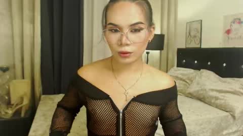 misstrishontop online show from 3, 12, 2024