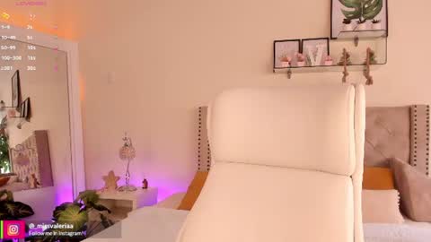 Valeria Davila online show from 24, 6, 2026