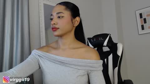 Snapshot of missvirggii chatting on 2, 12, 2025 missvirggii online show from 2, 12, 2025