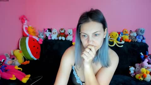 Snapshot of misterious_nightgirl chatting on 16, 2, 2026 Iulia online show from 16, 2, 2026