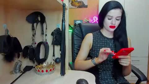 Snapshot of mistress_kristi chatting on 19, 7, 2026 Mistress Kristi online show from 19, 7, 2026