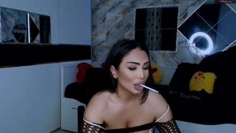 Snapshot of mistress_meryem chatting on 14, 10, 2025 mistress_meryem online show from 14, 10, 2025
