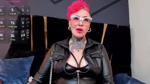 Snapshot of mistress_sandy chatting on 8, 6, 2026 Sandy Mistress online show from 8, 6, 2026