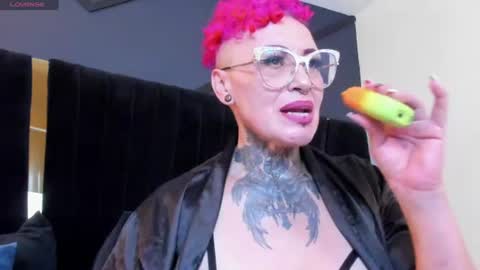 Snapshot of mistress_sandy chatting on 24, 7, 2026 Sandy Mistress online show from 24, 7, 2026